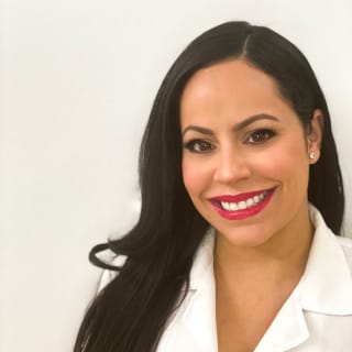 Natalie Rodriguez Desalden, MD, Internal Medicine, Toa Baja, PR