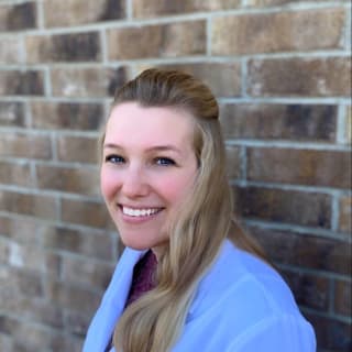 Kelsey Casolari, Family Nurse Practitioner, East Peoria, IL