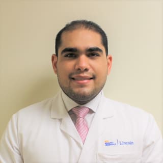 Julio Andres Ovalle Ramos, MD, Internal Medicine, Bronx, NY