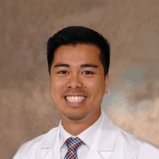 Julius De Castro, MD, Emergency Medicine, Cincinnati, OH