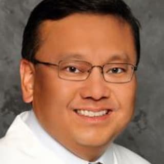 Vicente Santiago III, MD, Internal Medicine, Fresno, CA