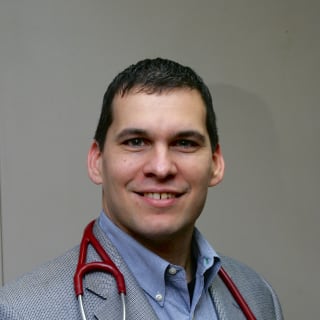 Ernie Garcia, MD, Internal Medicine, Alexandria, LA