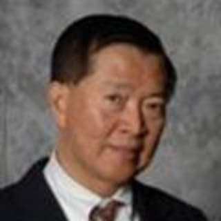 Kajorndej Komutanon, MD, Allergy & Immunology, Chicago, IL