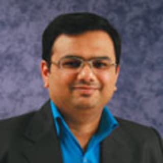 Gaurang Shah, MD, Internal Medicine, Maplewood, MN