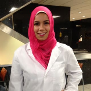 Noha Mohamed, Pharmacist, Burbank, IL