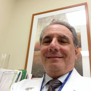 Howard Greenberg, MD, Oncology, Astoria, NY, The Mount Sinai Hospital