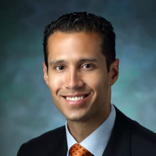 Luis Hernandez III, MD