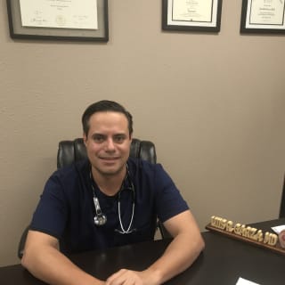 Luis Garza, MD, Family Medicine, El Paso, TX, University Medical Center of El Paso