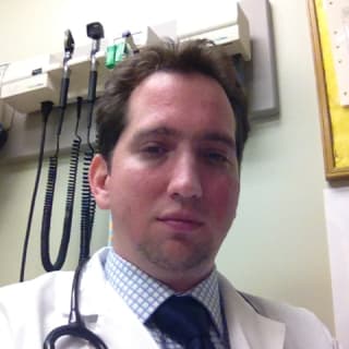 Frank Vina, MD, Internal Medicine, Naples, FL, NCH Baker Hospital
