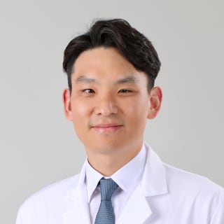 Jiwoon Chang, MD, Pulmonology, Palo Alto, CA