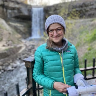 Nicole (Landin) Buehler, Family Medicine, Minneapolis, MN