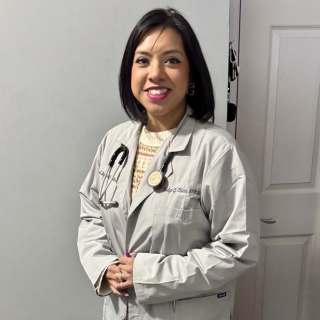 Evelyn Chicas, Family Nurse Practitioner, Volo, IL