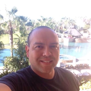 Carlos Flores