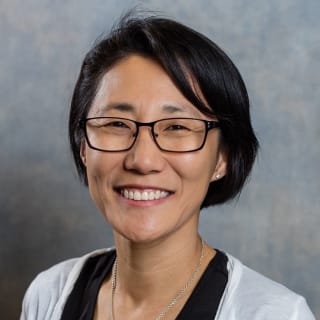 Lucy Whang Lee, MD, Family Medicine, Northridge, CA