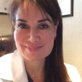 Liliana Manrique, MD, Internal Medicine, Vienna, VA