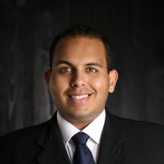 Carlos Flores, MD, Internal Medicine, Erie, PA