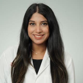 Saffa Ahmad, MD, Internal Medicine, Bayside, NY