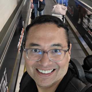 Luis Vega, MD