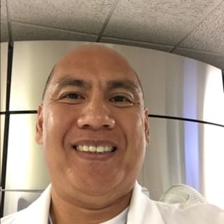 Ro Nguyen, Pharmacist, Rockford, IL