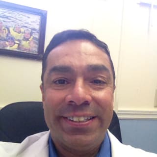 Moez Premji, MD, Internal Medicine, Lenoir City, TN, Fort Loudoun Medical Center