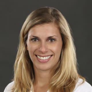 Julia Salinas, MD, Psychiatry, Gainesville, FL