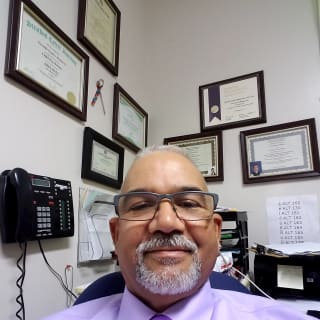 Geraldo Castro-Betances, MD, Family Medicine, Philadelphia, PA