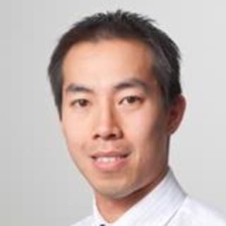 Duyhuu Nguyen, MD, Internal Medicine, Chicago, IL