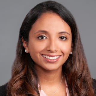 Claudia Loyola Amador, MD, Internal Medicine, Gainesville, FL