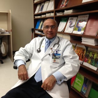 Shahid Chaudhary, MD, Family Medicine, Hormigueros, PR