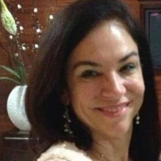 Julia Oliveira, MD