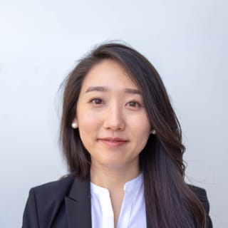 Vivian Hu, MD, Resident Physician, Los Angeles, CA