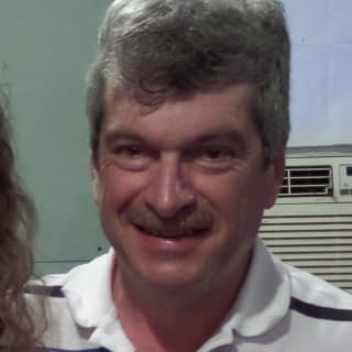 Louis Cannella Jr., MD, Family Medicine, Green Bay, WI