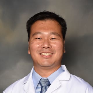 Howie Li, MD, Internal Medicine, Mobile, AL