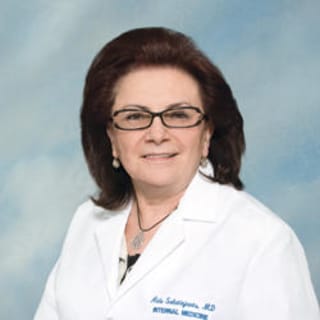 Aida Salatinjants, MD, Internal Medicine, Norwalk, CA, Coast Plaza Hospital