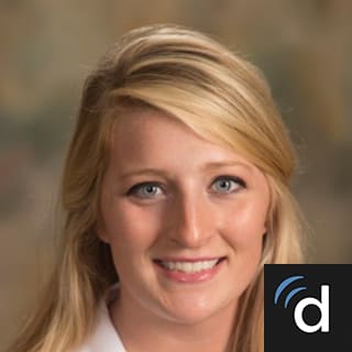Ariel (Stearnes) Brooks, MD, Internal Medicine, Roanoke, VA