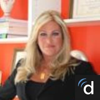 Nia Smyrniotis, MD