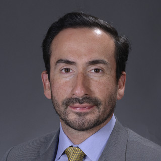 Roberto Flores, MD